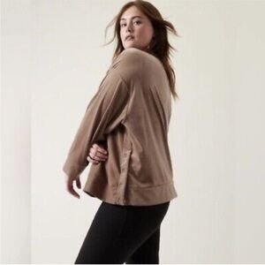 Athleta Oversized Retroplush Velvet Crewneck Brown taupe Sweatshirt Sz small